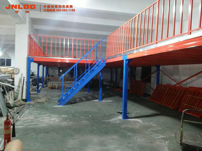 <b>大型倉庫定制晉隆貨架鋼結(jié)構(gòu)平臺</b>