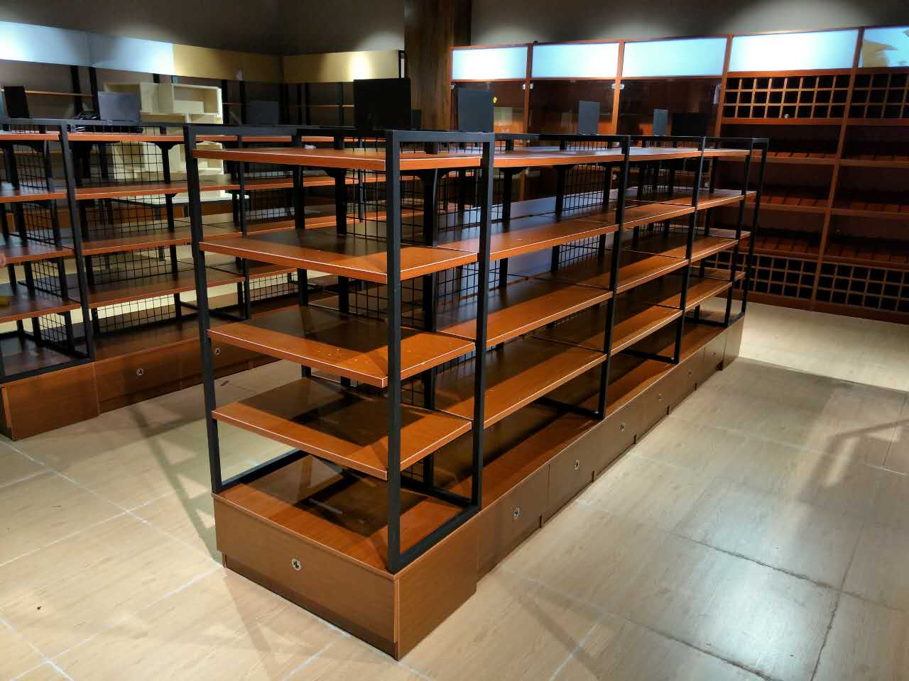 <b>超市貨架的優(yōu)勢(shì)和介紹</b>